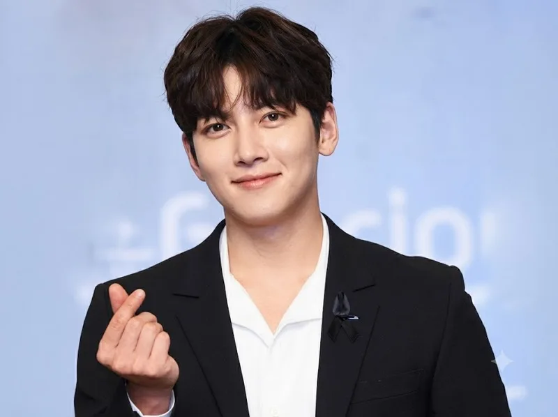 Sự nghiệp nổi bật và sức hút lớn tại châu Á khiến Ji Chang Wook có vợ chưa trở thành chủ đề được nhiều người hâm mộ tìm kiếm.